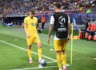 Adrian Cristea face praf România U21 Adrian Cristea face praf România U21