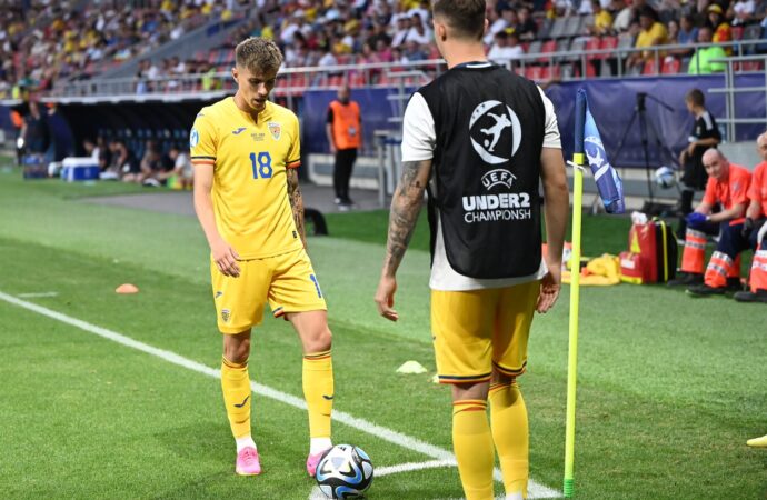 Adrian Cristea face praf România U21 Adrian Cristea face praf România U21
