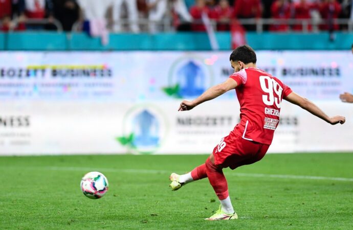 Momentul exploziei lui Lamine Ghezali la Dinamo Momentul exploziei lui Lamine Ghezali la Dinamo