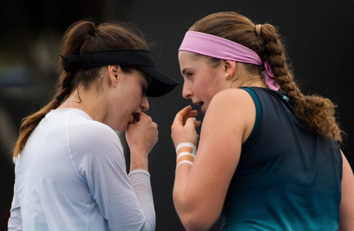 Sorana Cîrstea reneagă prietenia cu Jelena Ostapenko! Sorana Cîrstea reneagă prietenia cu Jelena Ostapenko!