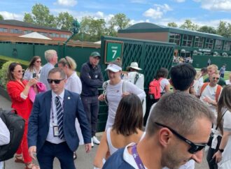 Irina Begu, tactica specială în victoria uriașă de la Wimbledon Irina Begu, tactica specială în victoria uriașă de la Wimbledon