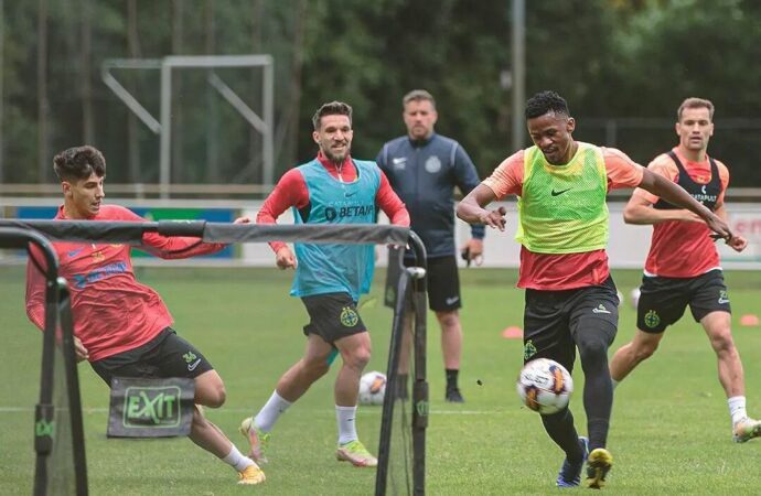 Ce scrie presa din Africa de Sud despre gafa lui Ngezana la debutul pentru FCSB!