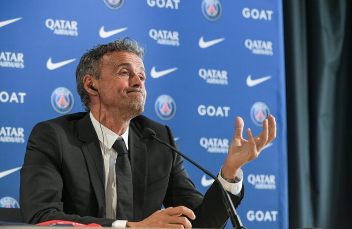 PSG a prezentat oficial noul antrenor! Misiune imposibilă PSG a prezentat oficial noul antrenor! Misiune imposibilă