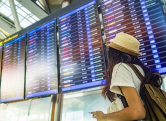 Haos în aer vara asta. Destinațiile cu cele mai mari întârzieri. Cum pot turiștii români să-și salveze vacanța Haos în aer vara asta. Destinațiile cu cele mai mari întârzieri. Cum pot turiștii români să-și salveze vacanța