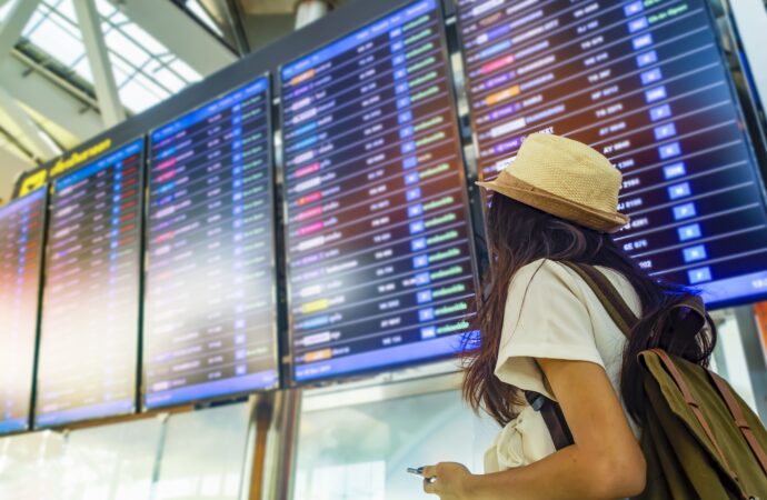 Haos în aer vara asta. Destinațiile cu cele mai mari întârzieri. Cum pot turiștii români să-și salveze vacanța Haos în aer vara asta. Destinațiile cu cele mai mari întârzieri. Cum pot turiștii români să-și salveze vacanța