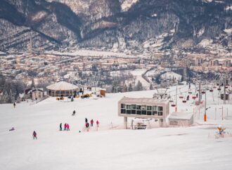 Cele mai populare stațiuni montane din România. Unde se află destinațiile de iarnă ale Carpaților Cele mai populare stațiuni montane din România. Unde se află destinațiile de iarnă ale Carpaților