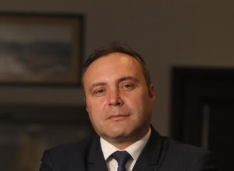 Plafonarea prețurilor a adus PROFITURI imense pentru unele companii de furnizare a energiei electrice. Ce se întâmplă cu schema Plafonarea prețurilor a adus PROFITURI imense pentru unele companii de furnizare a energiei electrice. Ce se întâmplă cu schema