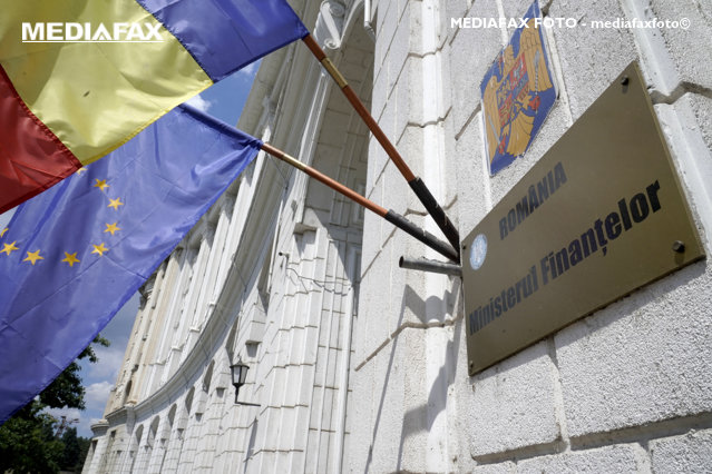 Ministerul Finanţelor a împrumutat joi de la bănci 1,7 miliarde lei Ministerul Finanţelor a împrumutat joi de la bănci 1,7 miliarde lei