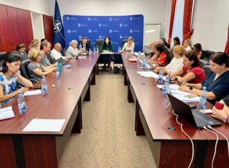 Ministerul Muncii anunţă modificarea a şase acte normative din domeniul asistenţei sociale Ministerul Muncii anunţă modificarea a şase acte normative din domeniul asistenţei sociale