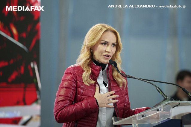 Gabriela Firea a urcat pe locul 2 în topul preferinţelor bucureştenilor Gabriela Firea a urcat pe locul 2 în topul preferinţelor bucureştenilor