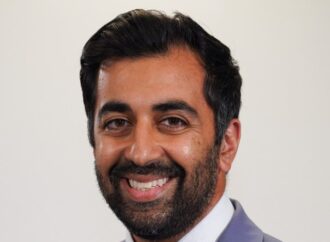 Humza Yousaf a demisionat din funcţia de prim-ministru al Scoţiei Humza Yousaf a demisionat din funcţia de prim-ministru al Scoţiei