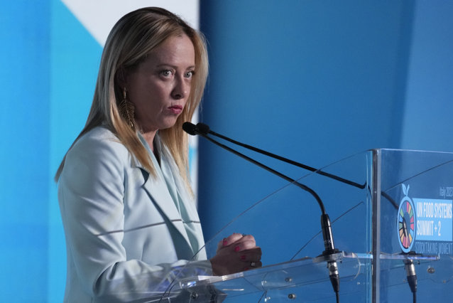 Premierul italian Giorgia Meloni şi-a anunţat candidatura la alegerile europene Premierul italian Giorgia Meloni şi-a anunţat candidatura la alegerile europene