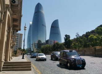 REPORTAJ Azerbaidjan – Țara de foc. Capitala Baku, un Dubai la prețuri atractive FOTO REPORTAJ Azerbaidjan – Țara de foc. Capitala Baku, un Dubai la prețuri atractive FOTO