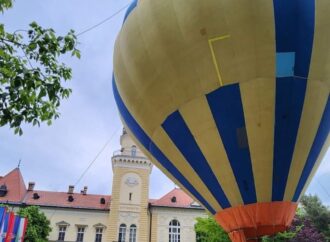 Mini Cappadocia în Banatul sârbesc. Festivalul baloanelor cu aer cald de la Kikinda Mini Cappadocia în Banatul sârbesc. Festivalul baloanelor cu aer cald de la Kikinda