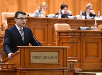 Preşedintele şi premierul se cam calcă pe picioare