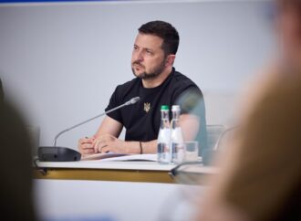 Mandatul preşedintelui Zelenski expiră azi. De ce poate rămâne în continuare la conducerea Ucrainei, deşi alegerile sunt amânate