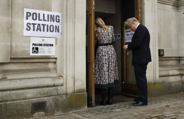 Alegeri locale în Marea Britanie. Un fost premier nu a putut vota deoarece nu a avut act de identitate Alegeri locale în Marea Britanie. Un fost premier nu a putut vota deoarece nu a avut act de identitate
