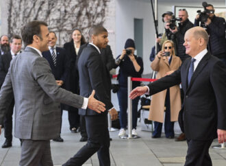 Scholz şi Macron se întâlnesc la Paris înainte de vizita lui Xi Jinping în Europa