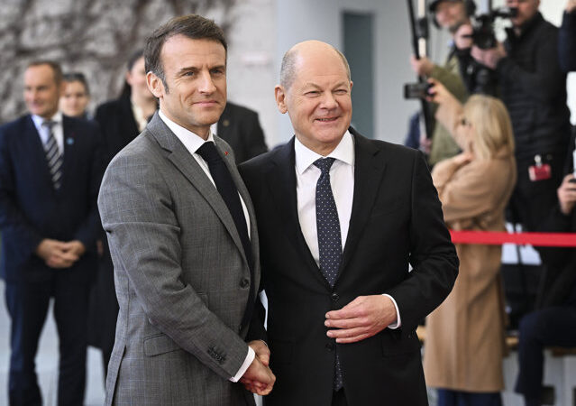 Macron ajunge în Germania în prima vizită de stat prezidenţială franceză din ultimii 24 de ani Macron ajunge în Germania în prima vizită de stat prezidenţială franceză din ultimii 24 de ani