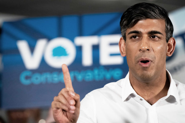 Premierul Rishi Sunak este mai bogat decât regele Charles. Acest lucru l-ar putea costa scump la vot Premierul Rishi Sunak este mai bogat decât regele Charles. Acest lucru l-ar putea costa scump la vot