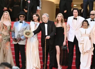 Regizorul Francis Coppola fură privirile la Cannes