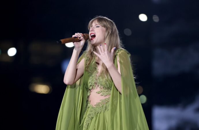 O biserică din Germania oferă cântece de Taylor Swift la liturghie