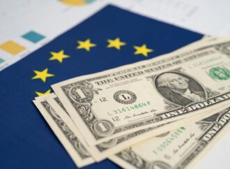 Poate spera Europa să rivalizeze din nou cu SUA la nivel economic? BCE menține OPTIMISMUL privind relansarea Poate spera Europa să rivalizeze din nou cu SUA la nivel economic? BCE menține OPTIMISMUL privind relansarea