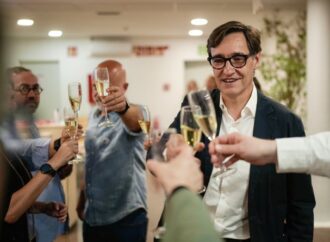 Alegeri în Catalonia. Socialiştii câştigă alegerile, în timp ce separatiştii pierd teren pentru prima dată în peste un deceniu Alegeri în Catalonia. Socialiştii câştigă alegerile, în timp ce separatiştii pierd teren pentru prima dată în peste un deceniu