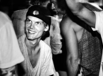 Tatăl lui Avicii vorbește despre pierderea fiului său Tatăl lui Avicii vorbește despre pierderea fiului său