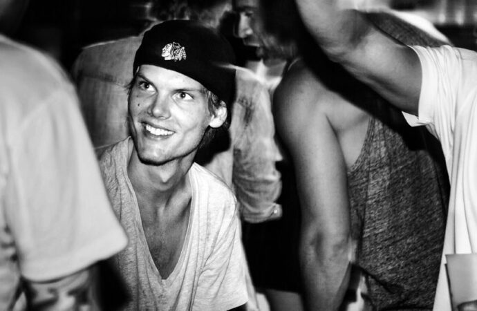 Tatăl lui Avicii vorbește despre pierderea fiului său Tatăl lui Avicii vorbește despre pierderea fiului său