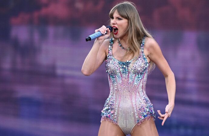 Dave Grohl o acuză pe Taylor Swit de playback Dave Grohl o acuză pe Taylor Swit de playback