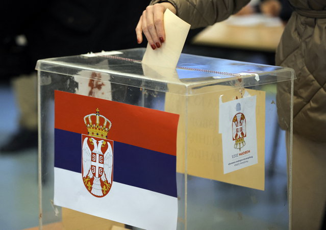 Partidul de guvernământ din Serbia, SNS, a câştigat alegerile din Belgrad Partidul de guvernământ din Serbia, SNS, a câştigat alegerile din Belgrad