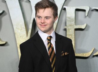 Pelicula Peter Pan & Wendy are primul actor cu sindrom Down Pelicula Peter Pan & Wendy are primul actor cu sindrom Down