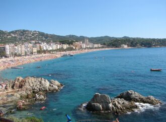 Noi reguli pentru turiști într-o stațiune spaniolă. Cine riscă amenzi între 300 și 1.500 de euro Noi reguli pentru turiști într-o stațiune spaniolă. Cine riscă amenzi între 300 și 1.500 de euro