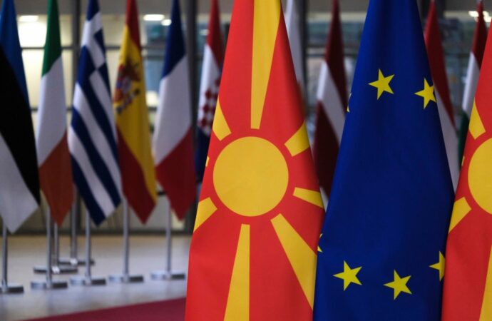 MAE a emis o avertizare de călătorie pentru Macedonia de Nord: risc crescut de incendii şi restricţii de circulaţie