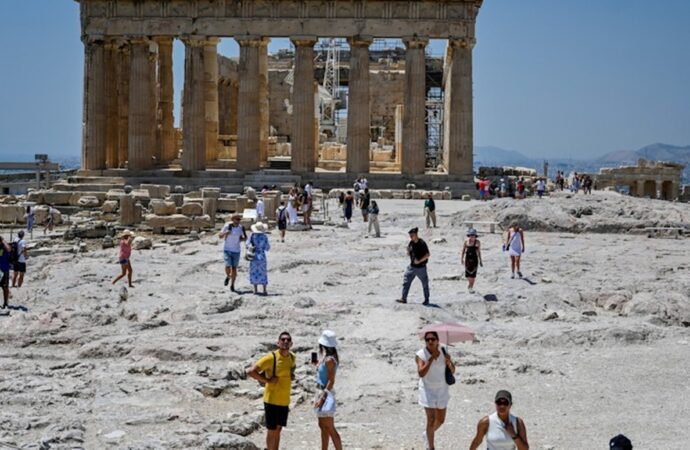 Grecia, în prag de criză majoră. Seceta amenință turismul, iar insulele rămân fără apă Grecia, în prag de criză majoră. Seceta amenință turismul, iar insulele rămân fără apă