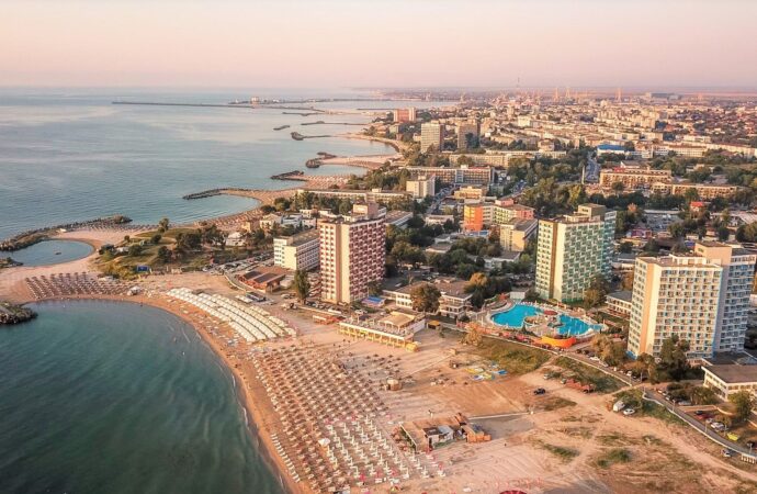 Ce a pățit o familie în minivacanța de Rusalii cu all inclusive. „Au reușit încă o dată să ne gonească de pe litoralul românesc” Ce a pățit o familie în minivacanța de Rusalii cu all inclusive. „Au reușit încă o dată să ne gonească de pe litoralul românesc”