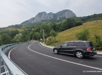 Șoseaua spectaculoasă din Pasul Buceș Vulcan, poarta de intrare în inima munților Apuseni VIDEO