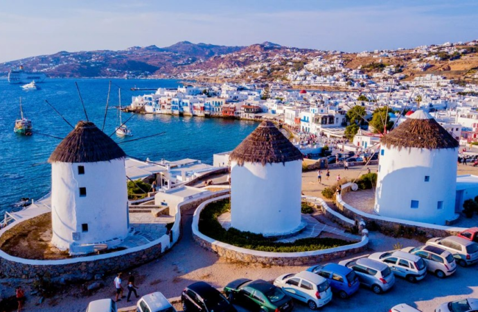 Insulă populară din Grecia, ocolită de turiști din cauza prețurilor exagerate. Cum au reacționat proprietarii hotelurilor Insulă populară din Grecia, ocolită de turiști din cauza prețurilor exagerate. Cum au reacționat proprietarii hotelurilor