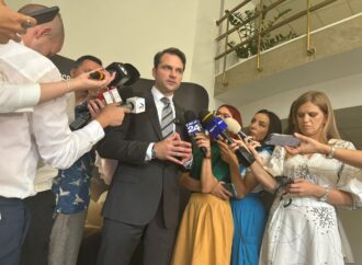 Reacția lui Sebastian Burduja, după ce Klaus Iohannis a retrimis Parlamentului legea care impune unor prosumatori obligația de stocare a energiei