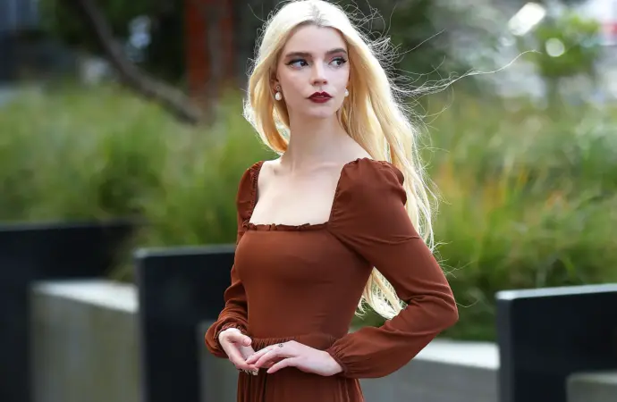 Anya Taylor-Joy a fost desemnată cea mai frumoasă din lume