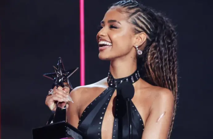 Tyla câștigă premiul pentru ce mai bun artist nou la BET Awards Tyla câștigă premiul pentru ce mai bun artist nou la BET Awards