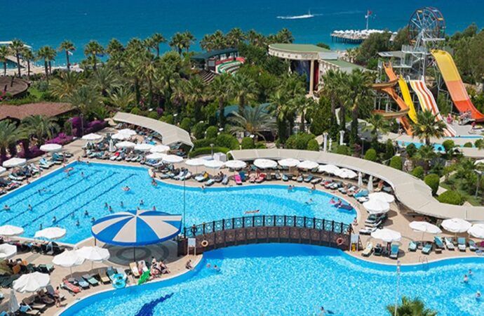 Pățania unei familii de români care a plătit mii de euro la un hotel de cinci stele în Turcia: „Nu mai ai ce să mănânci” Pățania unei familii de români care a plătit mii de euro la un hotel de cinci stele în Turcia: „Nu mai ai ce să mănânci”
