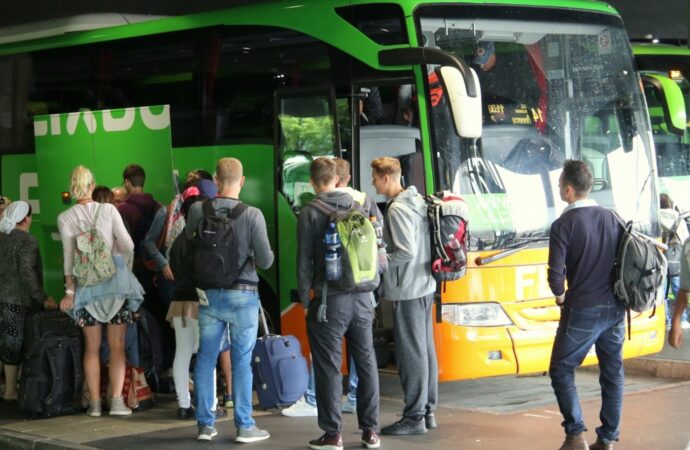 Cererea pentru vacanțe de tip circuit a crescut enorm în România: Topul destinațiilor preferate și profilul turistului Cererea pentru vacanțe de tip circuit a crescut enorm în România: Topul destinațiilor preferate și profilul turistului