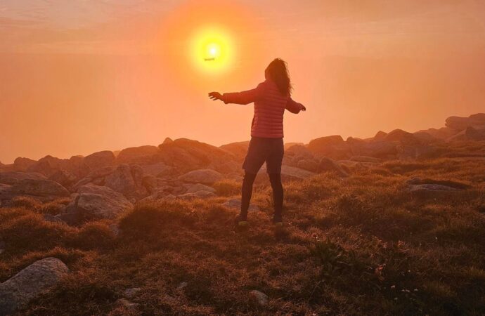 Fenomen optic spectaculos surprins în Retezat. Asfințitul fantastic, sub vraja Efectului Gloria FOTO Fenomen optic spectaculos surprins în Retezat. Asfințitul fantastic, sub vraja Efectului Gloria FOTO
