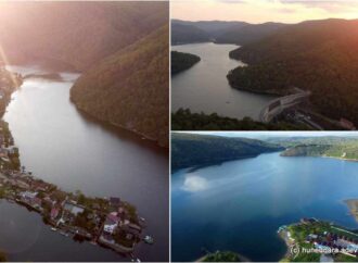 Lacul Cinciș, „litoralul de la munte” transformat complet în 60 de ani. Ce s-a ales de vila ridicată pentru Ceaușescu VIDEO Lacul Cinciș, „litoralul de la munte” transformat complet în 60 de ani. Ce s-a ales de vila ridicată pentru Ceaușescu VIDEO