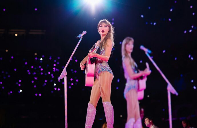 Taylor Swift revine pentru primele concerte după atentatul terorist