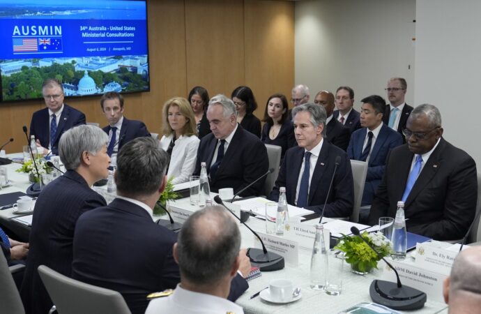 SUA și Australia intensifică acțiunile de contracarare a CHINEI și vor avansarea cooperării cu Japonia, India și Filipine SUA și Australia intensifică acțiunile de contracarare a CHINEI și vor avansarea cooperării cu Japonia, India și Filipine