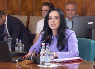 Simona Bucura-Oprescu, întrebată dacă neimpozitarea PENSIILOR sub 3.000 de lei este o competiţie politică între PSD şi PNL: Exclus! Simona Bucura-Oprescu, întrebată dacă neimpozitarea PENSIILOR sub 3.000 de lei este o competiţie politică între PSD şi PNL: Exclus!