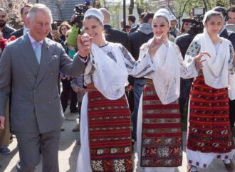 Cât costă o noapte de cazare la pensiunea Regelui Charles din Valea Zălanului. „Se oferă posibilitatea rezervării în regim all inclusive”